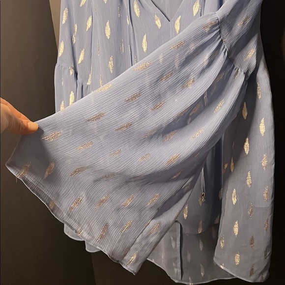 Jennifer Lopez Sky Blue Feather Pattern Blouse - Picture 7 of 8